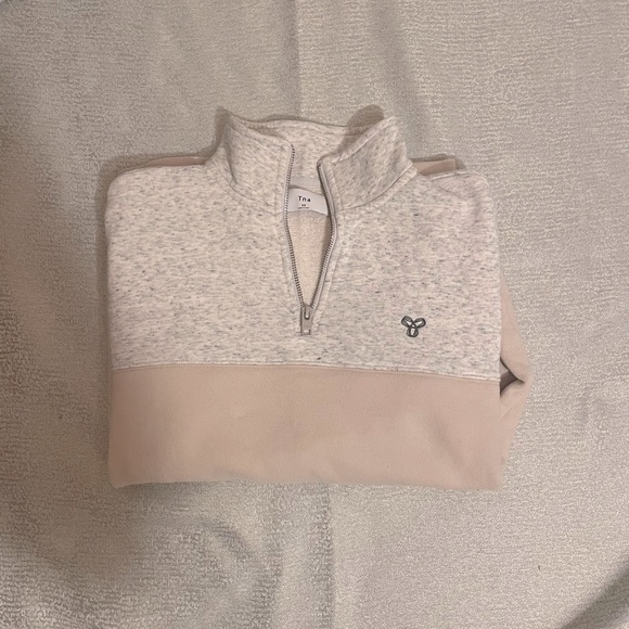 TNA quarter zip - Picture 1 of 2